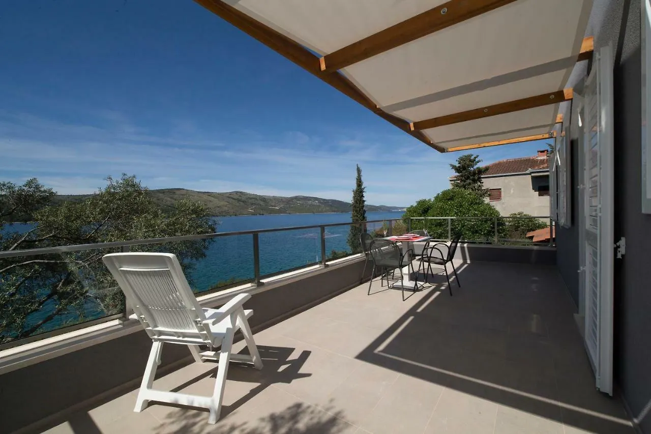 Beach Apartment More Seget Vranjica