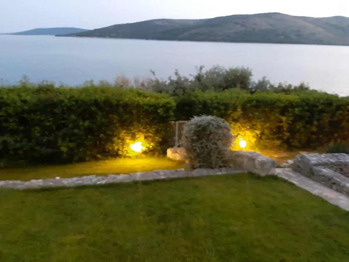 Beach Apartment More Seget Vranjica